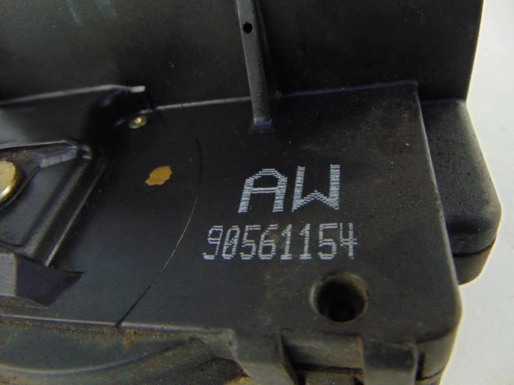 ZAMEK DRZWI PRAWY PRZÓD OPEL ASTRA II 1.6 16V 90561154