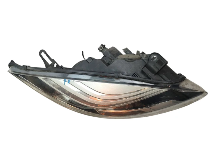 LAMPA PRAWY PRZÓD RENAULT MEGANE III LIFT (2013-2016) 1.5 DCI 110KM