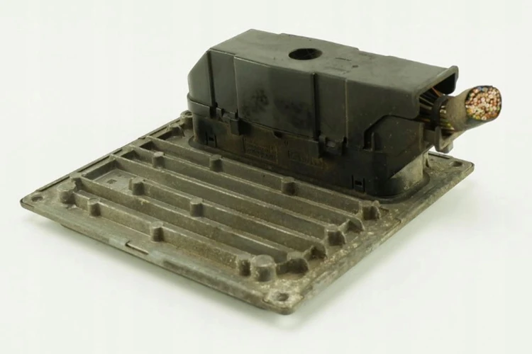 KOMPUTER STEROWNIK SILNIKA FORD FIESTA MK6 6S61-12A650-PC
