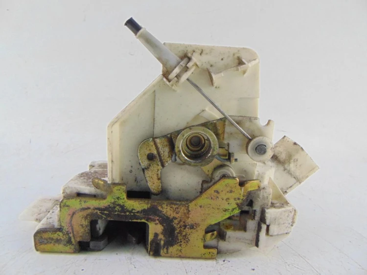 ZAMEK DRZWI LEWY PRZÓD FORD MONDEO MK3 (2001-2007) 1S7A-F21813-KA