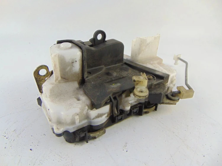 ZAMEK DRZWI LEWY PRZÓD CITROEN C5 I (2001-2004) 2.2 HDI