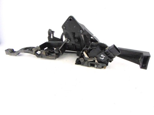 ZAMEK DRZWI LEWY PRZÓD FORD FOCUS MK2 (2004-2011) 2.0 TDCI