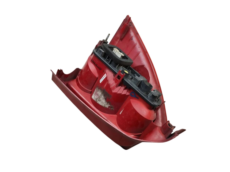 LAMPA PRAWY TYŁ PEUGEOT 307 (2001-2005) 1.6 HDI 90KM 557684A