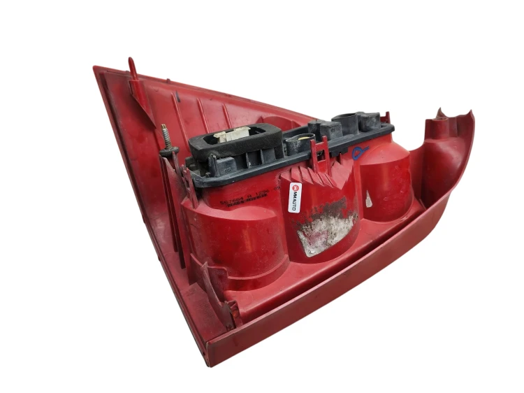 LAMPA PRAWY TYŁ PEUGEOT 307 (2001-2005) 1.6 HDI 90KM 557684A