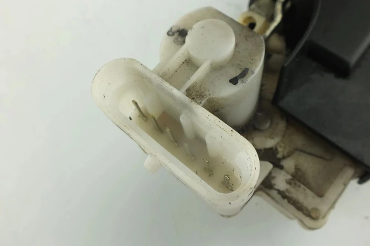 ZAMEK DRZWI LEWY PRZÓD ALFA ROMEO 147 1.9 JTD BRAK