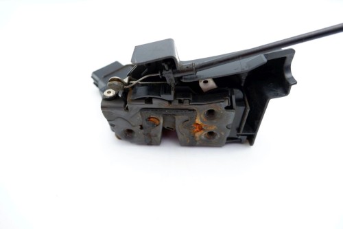 ZAMEK DRZWI LEWY PRZÓD FORD FOCUS MK2 (2004-2011) 1.8 16V