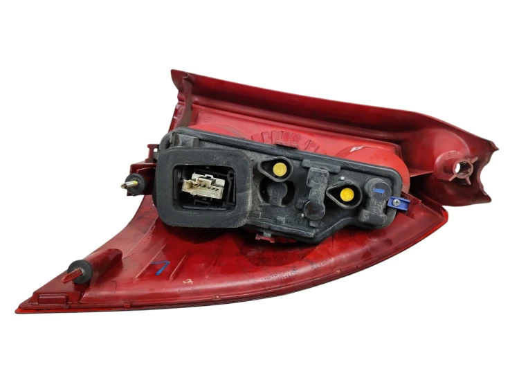 LAMPA LEWY TYŁ PEUGEOT 307 (2001-2005) 1.6 HDI 90KM 557686A