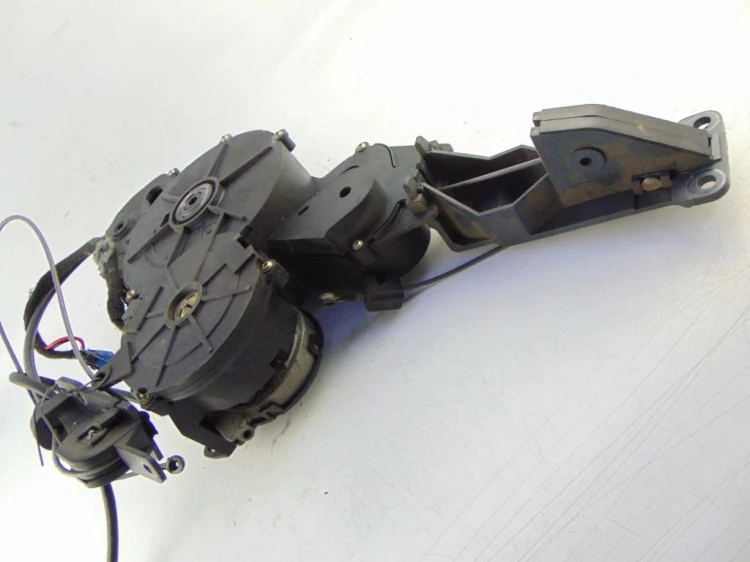 MECHANIZM DRZWI PRZESUWNYCH LEWY PEUGEOT 807 (2002-2014) 2.0 HDI 16835853