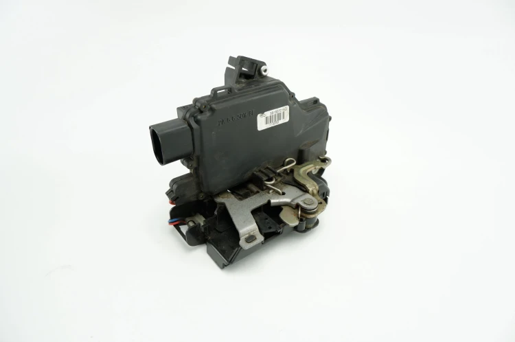 ZAMEK DRZWI LEWY PRZÓD SEAT LEON I (1999-2005) 1.8 16V 3B1837015Q