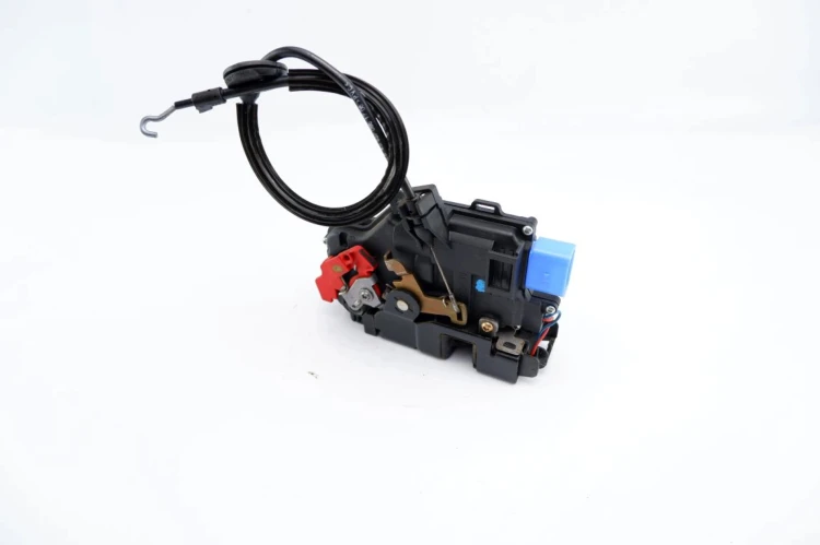 ZAMEK DRZWI LEWY PRZÓD VOLKSWAGEN JETTA (2005-2011) 1.9 TDI 3D1837015ZY