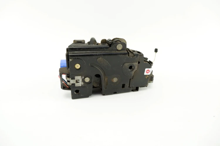 ZAMEK DRZWI LEWY PRZÓD SEAT TOLEDO III (2004-2009) 1.9 TDI 105KM 3D1837015