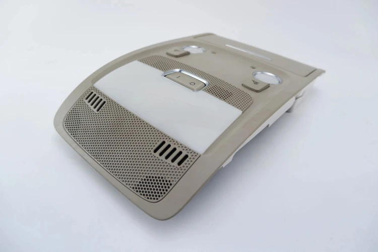 LAMPKA PODSUFITKI SCHOWEK AUDI Q5 (2008-2016) 8K0951177