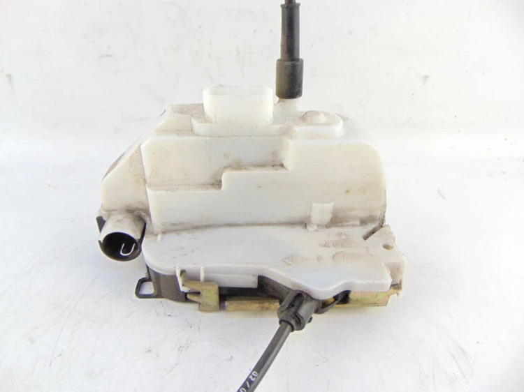 ZAMEK DRZWI PRAWY PRZÓD CITROEN C3 I LIFT (2005-2009) 1.1