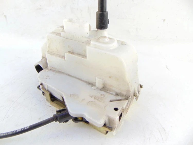ZAMEK DRZWI PRAWY PRZÓD CITROEN C3 I LIFT (2005-2009) 1.1