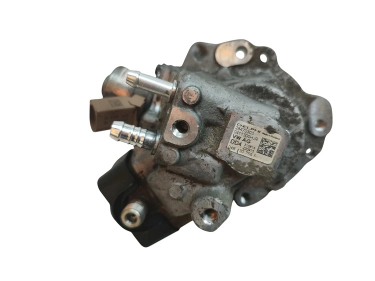 POMPA WTRYSKOWA VOLKSWAGEN GOLF VII (2012-2016) 1.6 TDI 110KM 04B130755F
