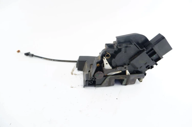 ZAMEK DRZWI LEWY PRZÓD FORD FOCUS MK2 (2004-2011) 1.6 TDCI 3M5A-R21813ER