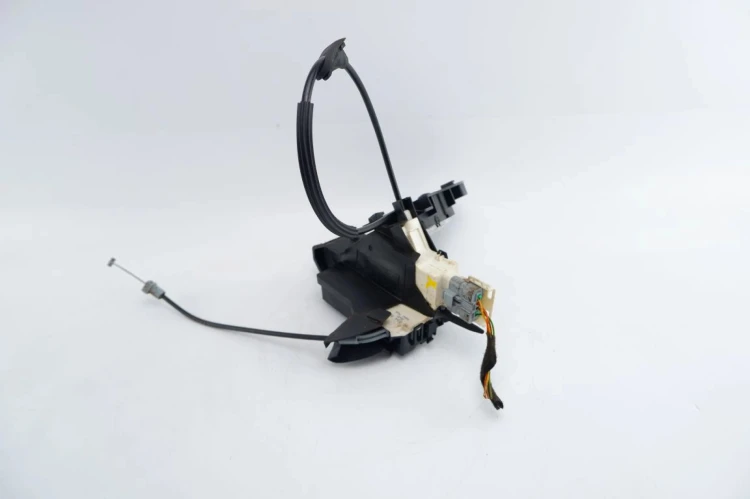 ZAMEK DRZWI PRAWY PRZÓD CITROEN C4 I (2004-2008) 1.4 16V 9683415980