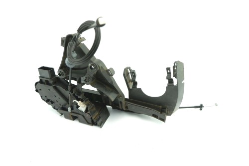 ZAMEK DRZWI PRAWY PRZÓD VOLVO V50 2.0D 30699793