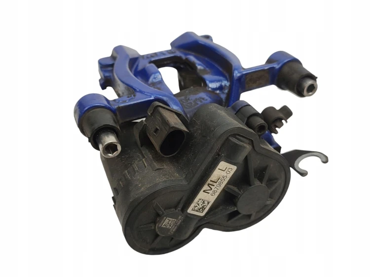 ZACISK HAMULCOWY LEWY TYŁ BMW F40 (2019-) 1.5 T 136KM 6879855