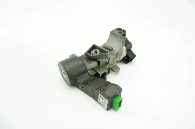 STACYJKA VOLVO XC70 I (2000-2007) 8626324