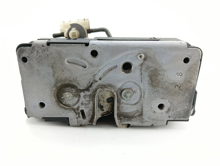 ZAMEK DRZWI LEWY TYŁ OPEL CORSA D LIFT (2011-2014) 1.2 16V 86KM 13258265