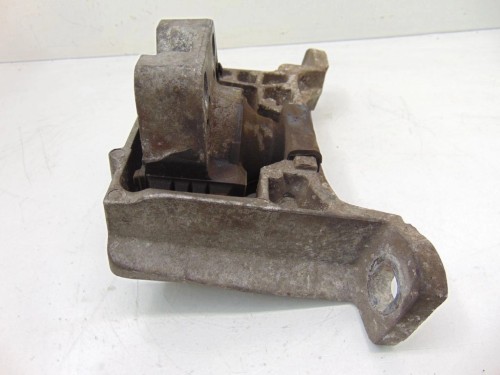 PODUSZKA SILNIKA MAZDA 3 I LIFT (2006-2009) 1.6 D