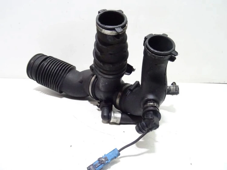 PRZEWÓD TURBOSPRĘŻARKI PEUGEOT 407 (2004-2008) 9682489380