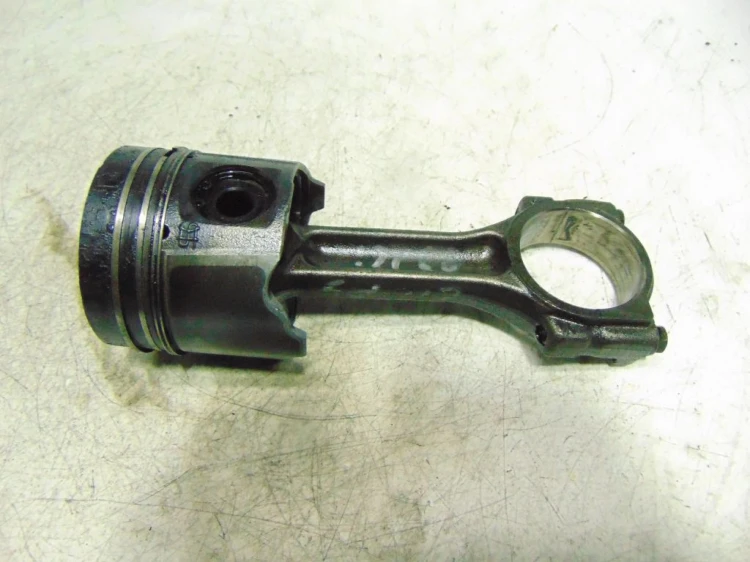 TŁOK KORBOWÓD KOMPLET RENAULT LAGUNA II (2001-2005) 1.9 DCI F9
