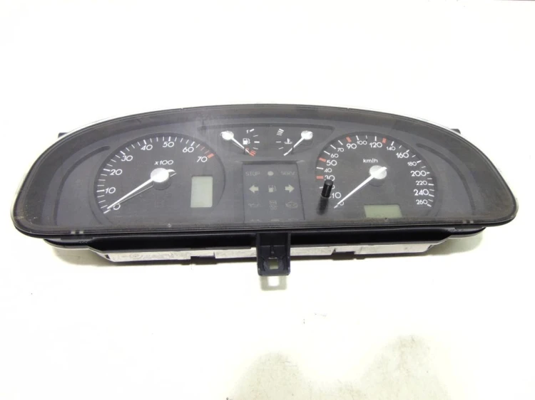 LICZNIK RENAULT LAGUNA II (2001-2005) 8200218868
