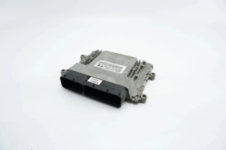 KOMPUTER STEROWNIK SILNIKA CHEVROLET EPICA II (2006-2012) 2.0 24V 96418364