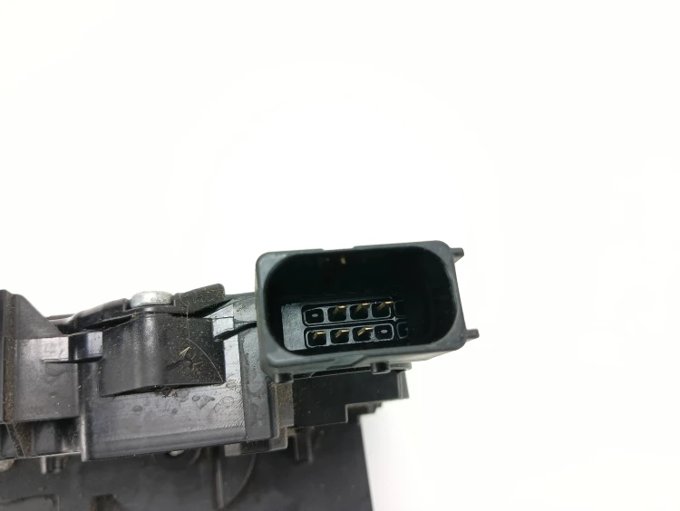 ZAMEK DRZWI LEWY PRZÓD OPEL MERIVA B LIFT (2013-2017) 1.4 T 120KM 13258271