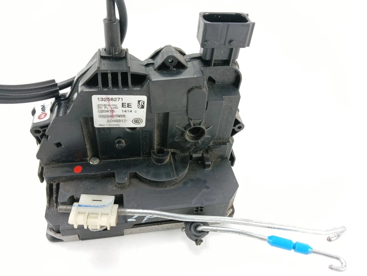 ZAMEK DRZWI LEWY PRZÓD OPEL MERIVA B LIFT (2013-2017) 1.4 T 120KM 13258271