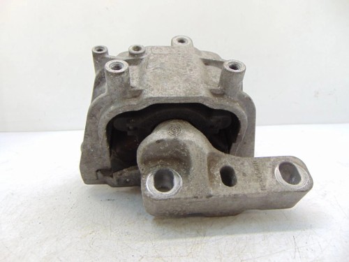 PODUSZKA SILNIKA AUDI A3 8P LIFT (2008-2013) 1.6 TDI 105 KM