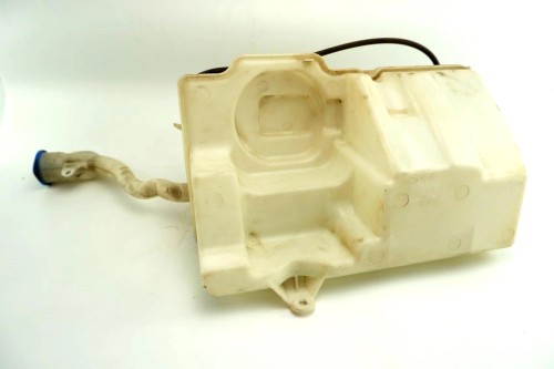 ZBIORNICZEK SPRYSKIWACZY VOLVO XC60 2.4 D5 30753424