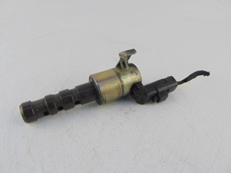 ZAWÓR ZMIENNYCH FAZ ROZRZĄDU RENAULT LAGUNA II (2001-2005) 2.0 16V 108674