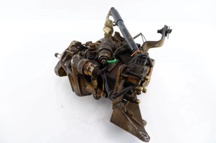 POMPA WTRYSKOWA RENAULT LAGUNA I 2.2 D 7700103484