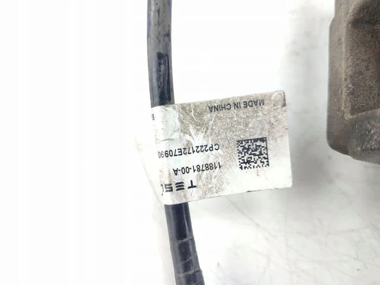 ZACISK HAMULCOWY LEWY TYŁ TESLA MODEL Y (2019-) LONG RANGE DUAL MOTOR 351KM