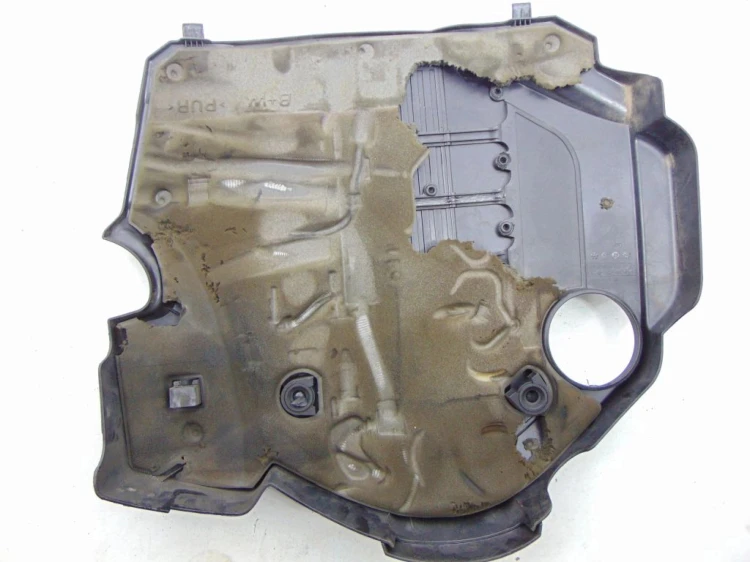 OSŁONA POKRYWA SILNIKA BMW E88 2.0 D N47D20A
