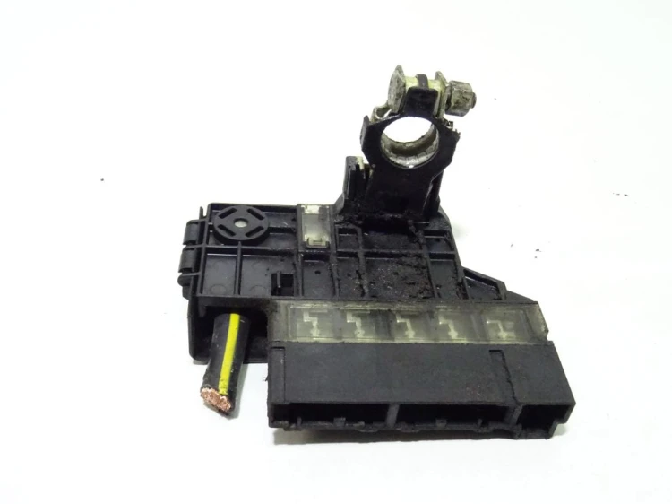 KLEMA AKUMULATORA MINUSOWA NISSAN QASHQAI (2007-2013)
