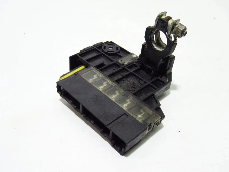 KLEMA AKUMULATORA MINUSOWA NISSAN QASHQAI (2007-2013)