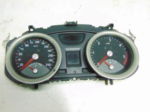 LICZNIK RENAULT MEGANE II (2002-2005) 1.9 DCI 8200399700A