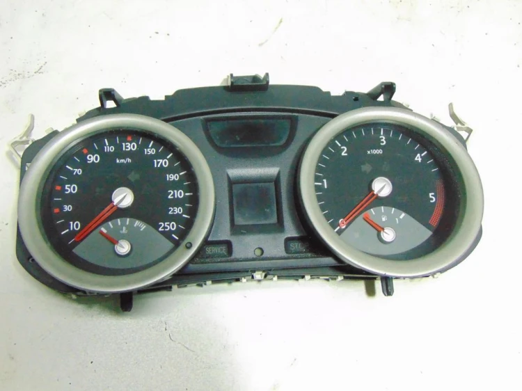 LICZNIK RENAULT MEGANE II (2002-2005) 1.9 DCI 8200399700A