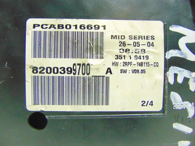 LICZNIK RENAULT MEGANE II (2002-2005) 1.9 DCI 8200399700A