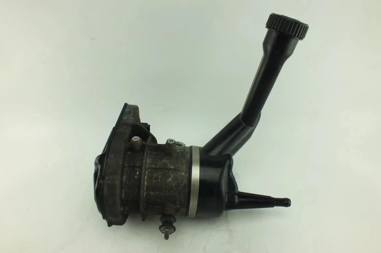 POMPA WSPOMAGANIA PEUGEOT 308 T7 (2007-2013) 1.6 16V 9673536580