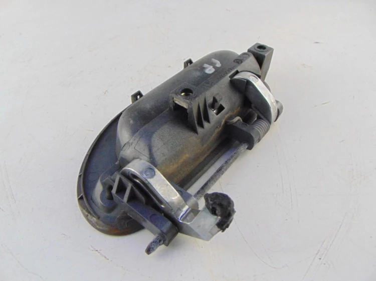 KLAMKA WEWNĘTRZNA PRAWY PRZÓD VOLVO V40 I LIFT (1999-2004) 1.9 D