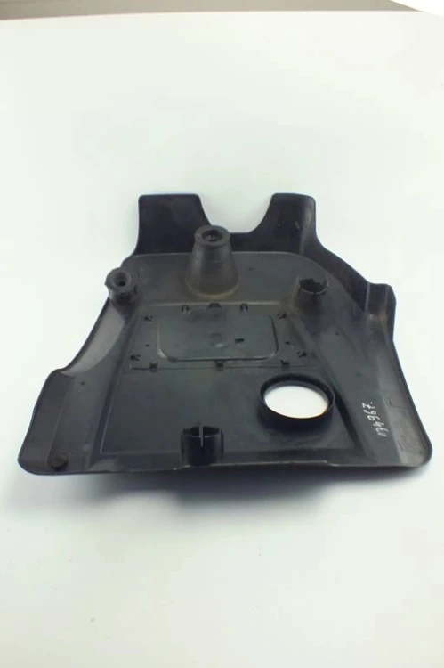 OSŁONA POKRYWA SILNIKA VOLKSWAGEN GOLF IV 1.9 TDI 038103925