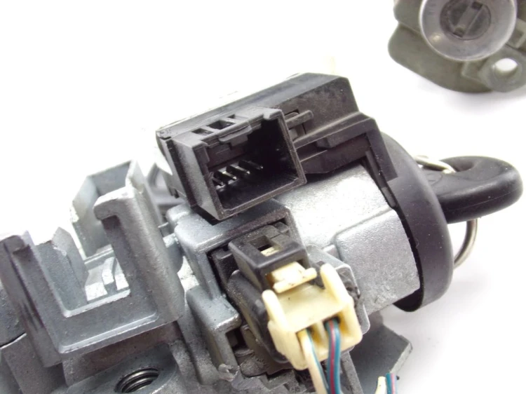 STACYJKA MAZDA 6 I (2002-2008) 2.0 16V BENZ GJ6A66938A