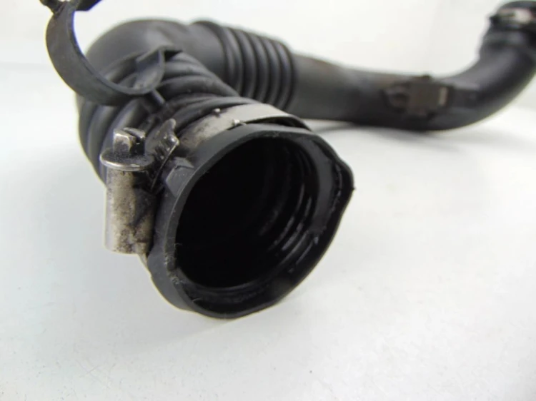 PRZEWÓD INTERCOOLERA RENAULT LAGUNA II LIFT (2005-2007) 2.2 DCI 8200496310