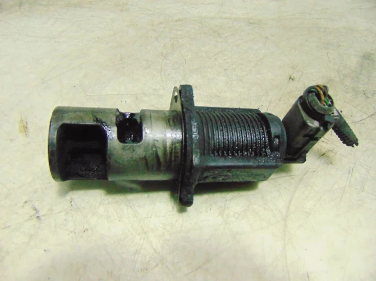 ZAWÓR EGR RENAULT LAGUNA II LIFT (2005-2007) 2.2 DCI 8200270539B