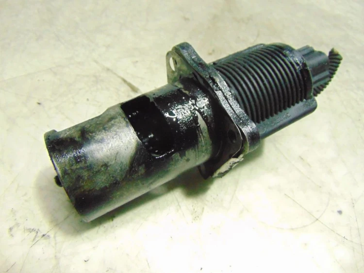 ZAWÓR EGR RENAULT LAGUNA II LIFT (2005-2007) 2.2 DCI 8200270539B